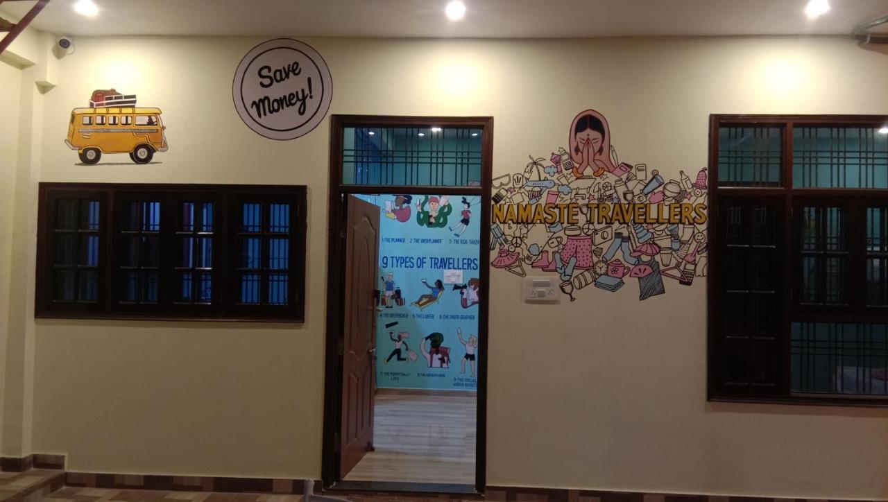 Hashtag Traveler'S Hostel Lucknow Exterior photo